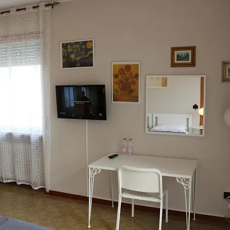 בית הארחה Easyroom סקיו