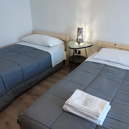 Easyroom בית הארחה