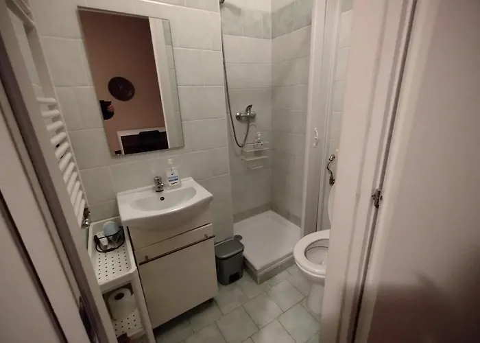 Easyroom Pensión Schio